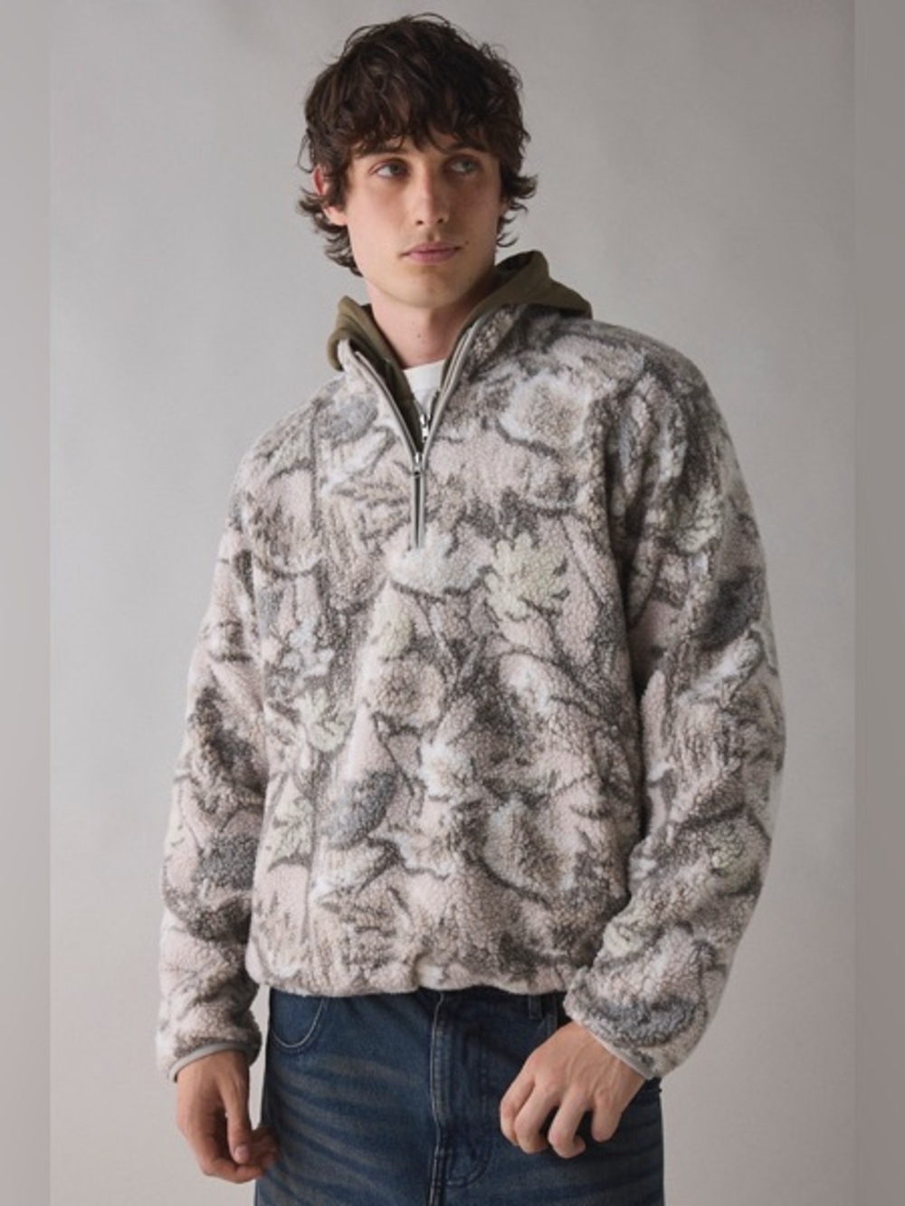NWT BDG Camo Printed Fleece Quarter Zip Sweater, Size Large